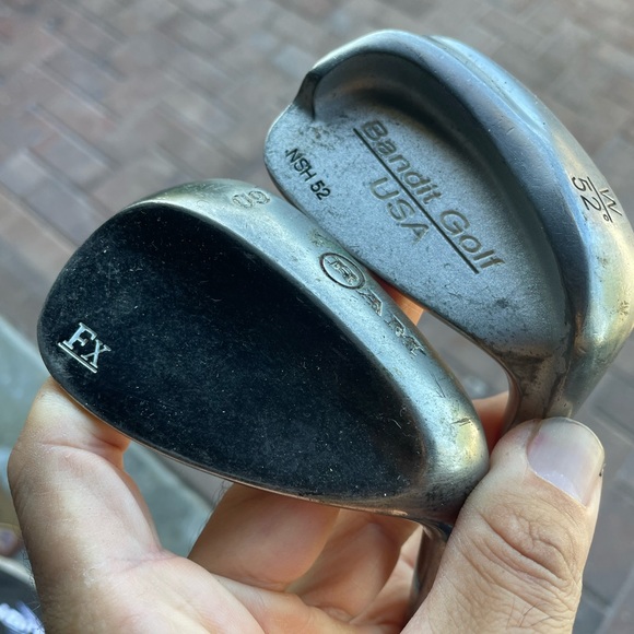 Golf wedges 52/60 deg in right handed 
Steel - Picture 4 of 7